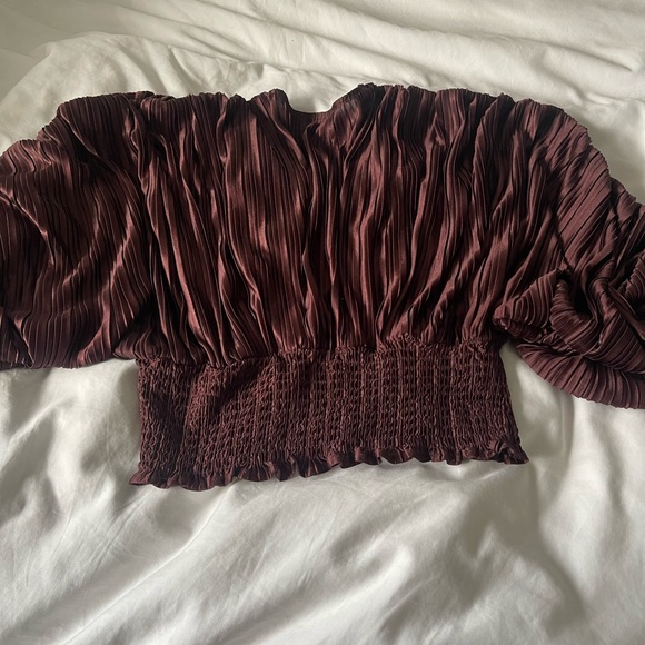 AKIRA Kahanu Flowy Satin Blouse - Picture 5 of 5